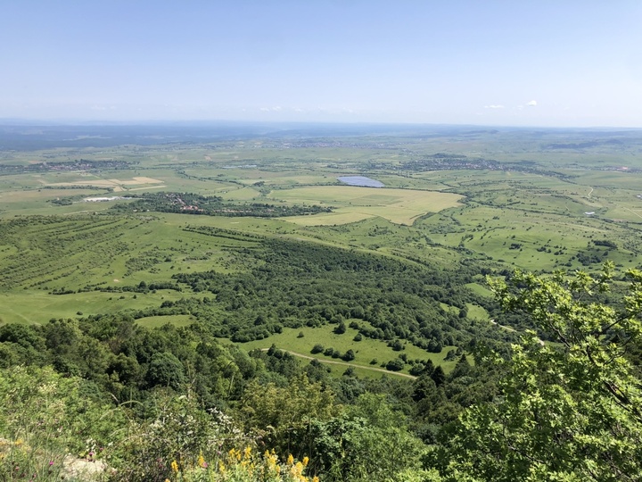Pazar kilátás a Kalotaszegi-medencére a Kőhegy gerincéről
