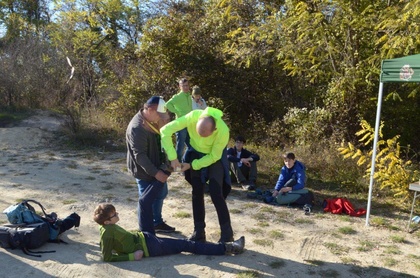 A Păpuşán, Peleagán, Székelykőn és Nagy-Pietroszon edzett túracipő talpa a Hunyadin feladta a szolgálatot.